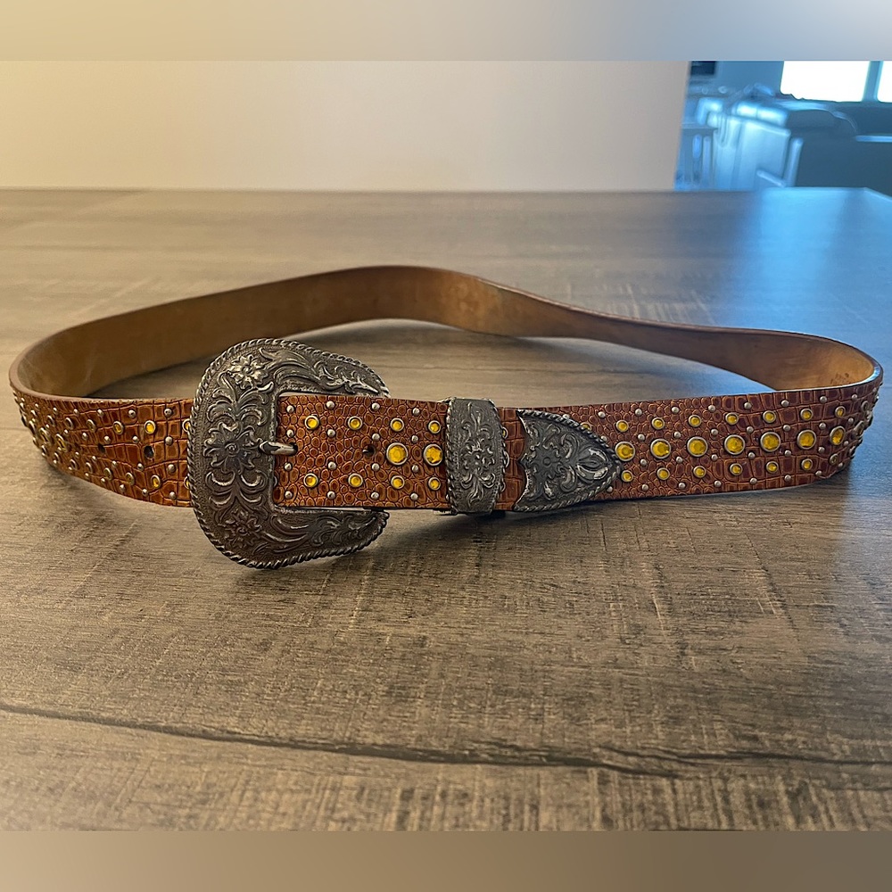 Ariat Vintage Distressed Western Rodeo Chic Stone Studded Belt Size 38/95